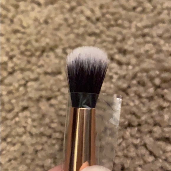 Elizabeth Mott Blue Blending Brush - Picture 4 of 4